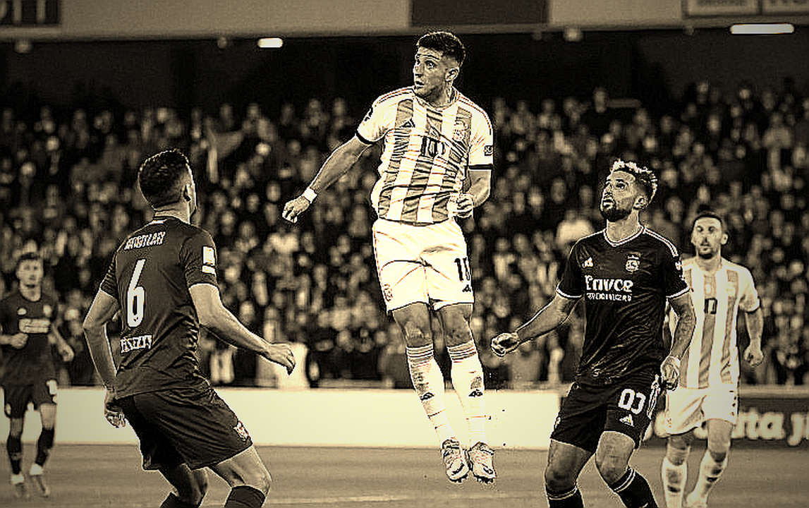 Scaloni và Cordoba: Khi việc trao áo đấu trở thành tuyên ngôn chiến lược