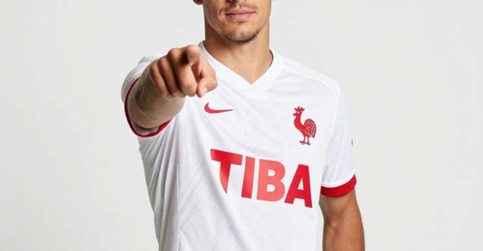 The Transfer Window Only Tells the Truth in the Space Between Two Players The Transfer Window Only Tells the Truth in the Space Between Two Players