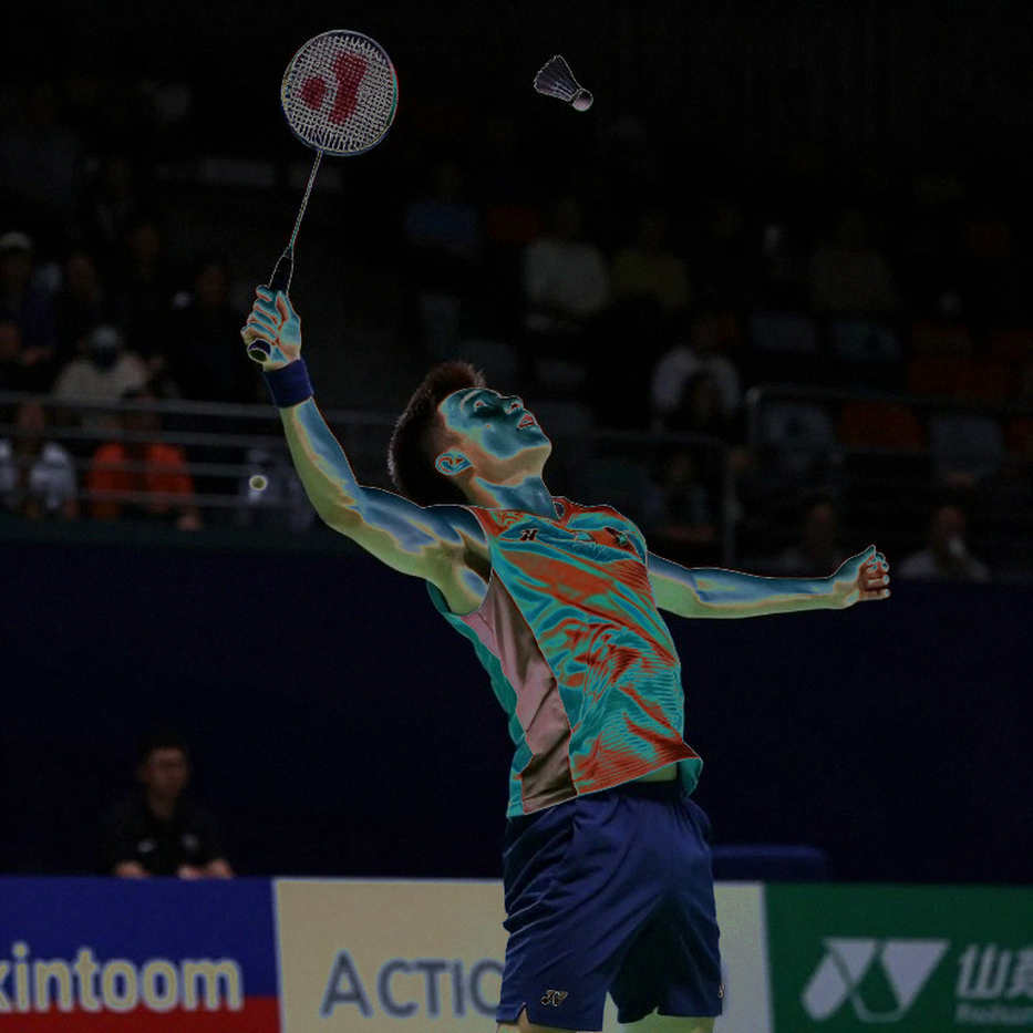 Alwi Farhan và buổi tập cùng Momota: Ngọn lửa trẻ học cách cháy chậm trước Asian Games 2026