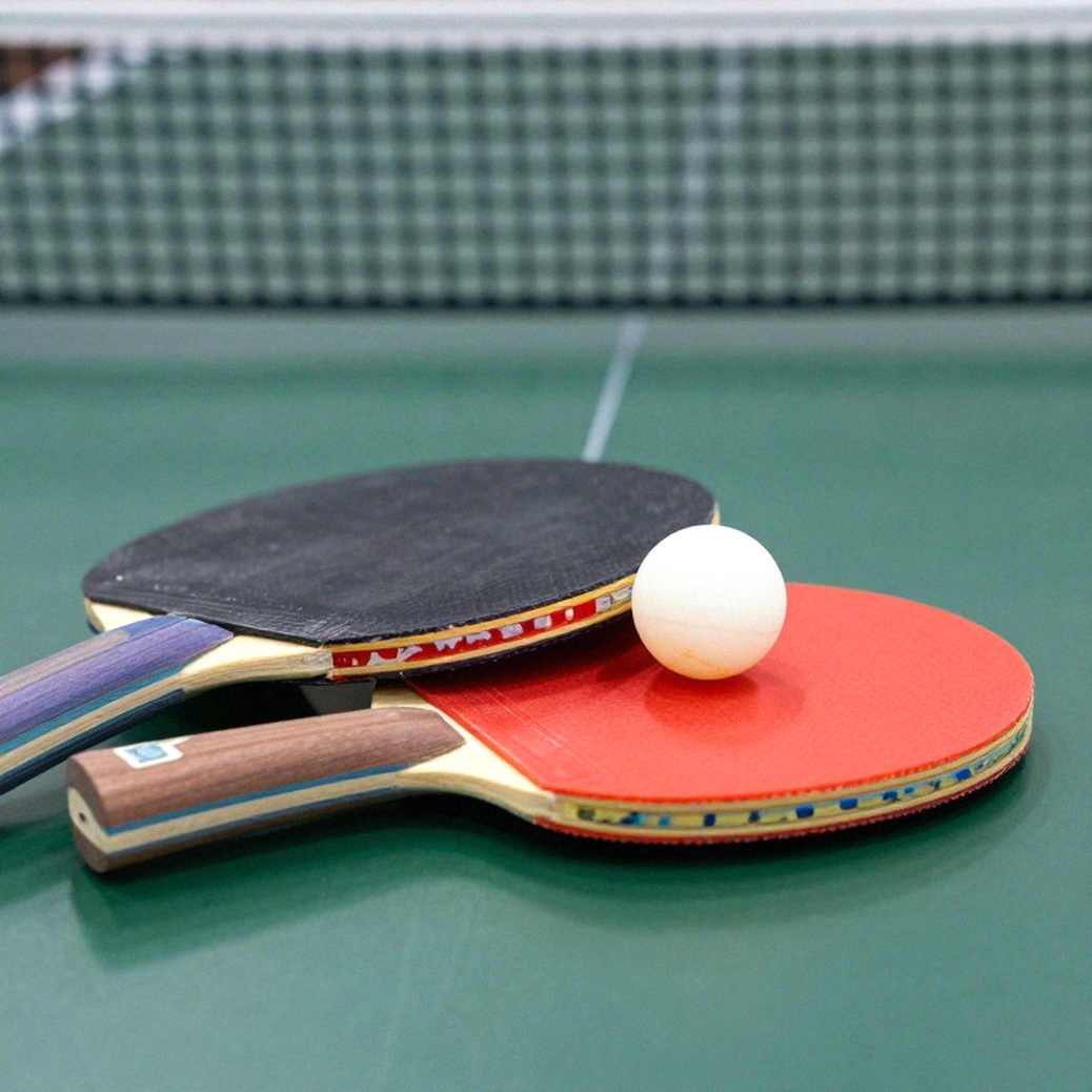 Giải Mở rộng Pháp PingPongParkinson: Hai tay vợt Anh giành bạc đôi nam với bạn đánh 'lắp ráp' và bài học về bóng bàn sức khỏe