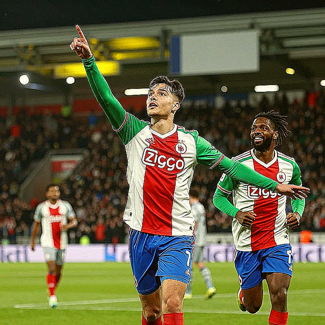 When the 'football' Label Lands in the Wrong Place: A Lesson on Data Purity in Modern Player Analysis When the 'football' Label Lands in the Wrong Place: A Lesson on Data Purity in Modern Player Analysis