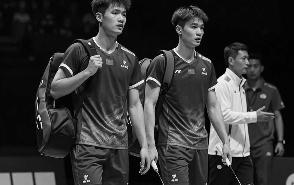 Bản báo cáo trở về tay trắng: chín chiều dữ liệu esports và cái bẫy kết luận rỗng