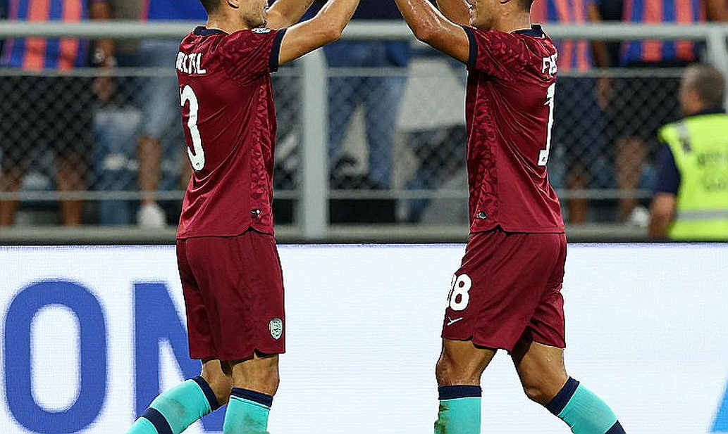 FC Seoul tung đội hình học sinh cấp ba đấu Persib Bandung ở AFC Champions League Two: Canh bạc chọn giải của Kim Gi-dong