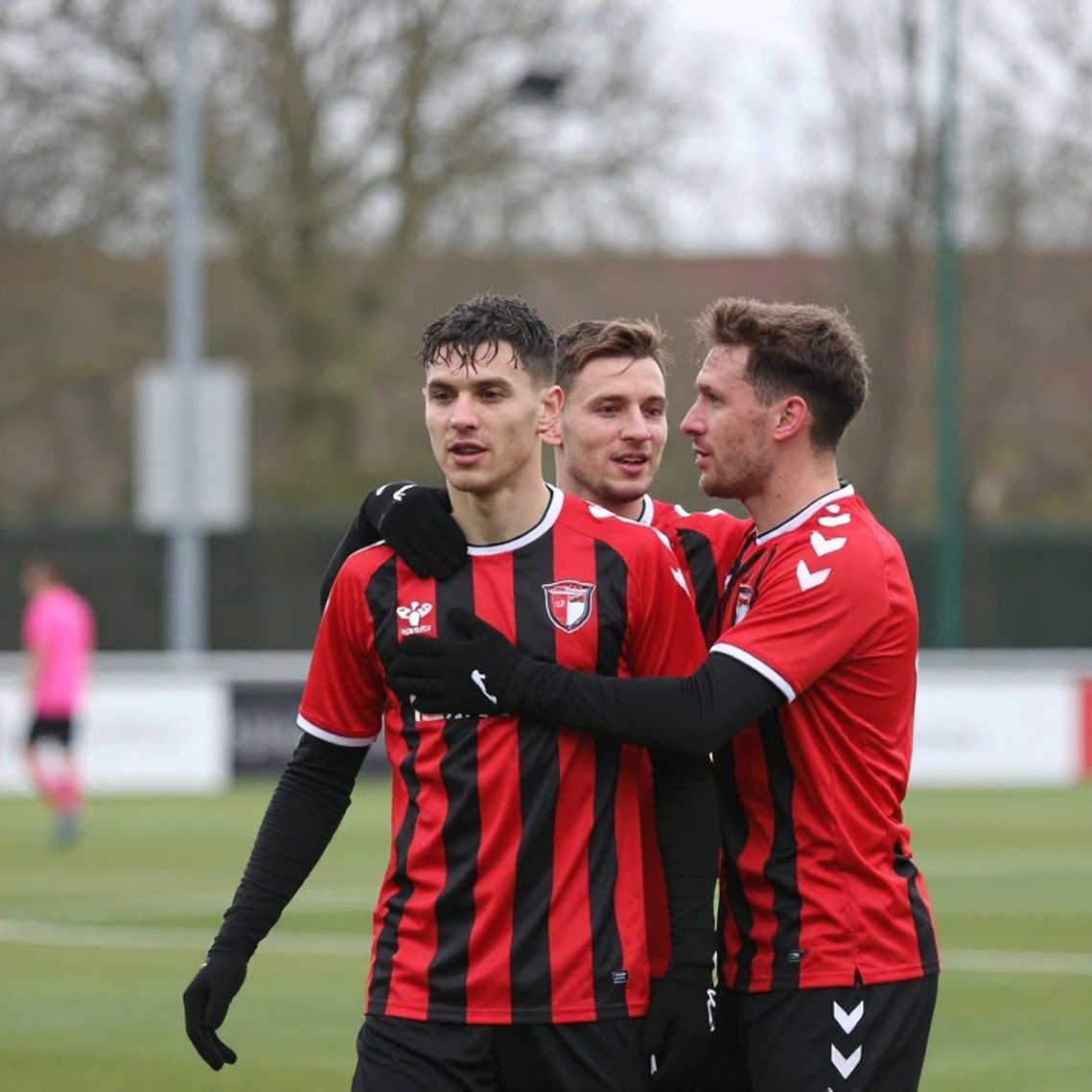FC Seoul tung đội hình học sinh cấp ba đấu Persib Bandung ở AFC Champions League Two: Canh bạc chọn giải của Kim Gi-dong