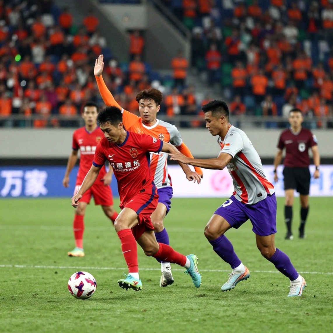 CLB Đà Nẵng chiêu mộ Bryan Ly: Việt kiều từ lò Man City trở về V-League 2026/27
