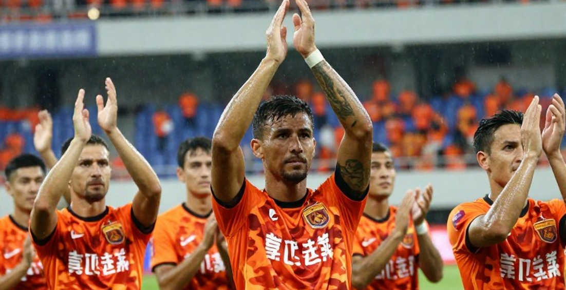 Lê Giang Patrik: Người gác đền viết di sản bằng ba năm chờ đợi Lê Giang Patrik: Người gác đền viết di sản bằng ba năm chờ đợi