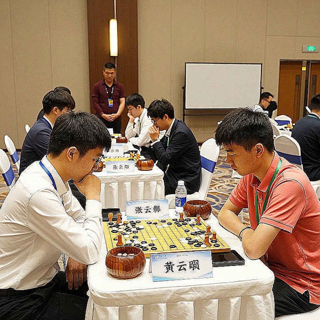 ChessBase Magazine số 225: Cấu trúc gói nội dung và cái tên Bent Larsen trên bìa