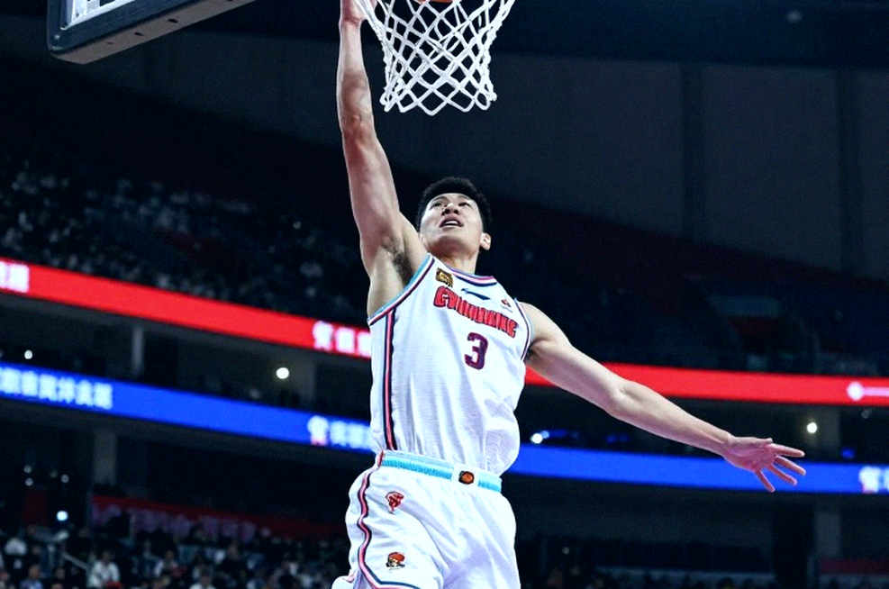 Stephanie White giữa kỷ nguyên Caitlin Clark: Chiếc ghế nóng nhất WNBA và nghịch lý bảng tỷ số không kể