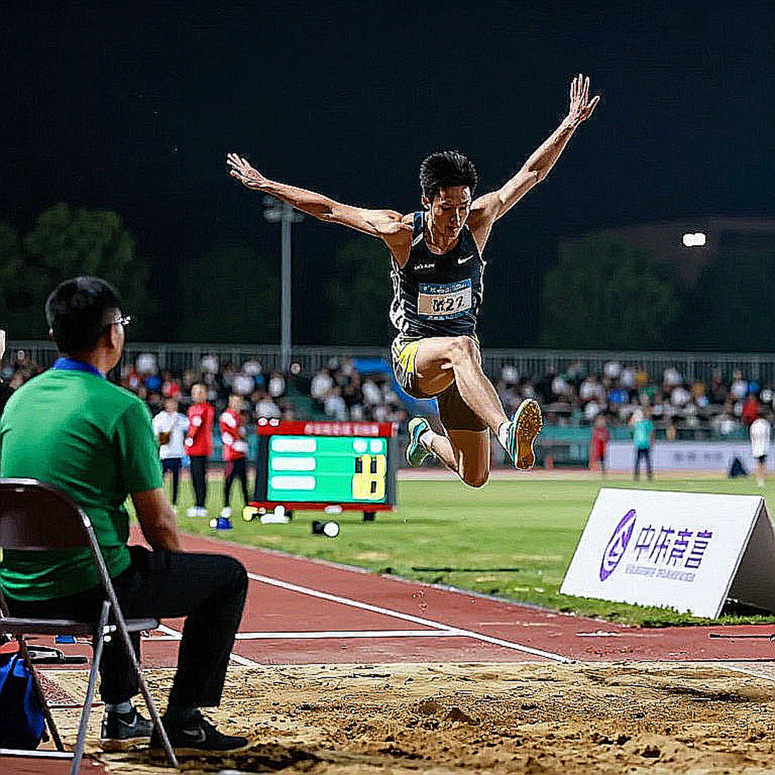 Cựu y tá Trung Quốc và bài học 700.000 USD từ đường chạy marathon