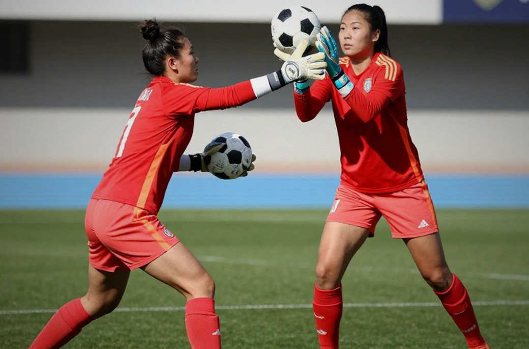 Mùa chuyển nhượng V.League: Khi tiền đi tìm ký ức, hợp đồng đi tìm tương lai