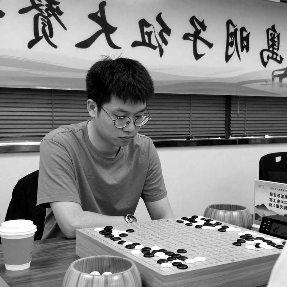 Scotch – khai cuộc bị bỏ quên mà Kasparov hồi sinh, và lời giải 60 phút của HLV Mikhalchishin Scotch – khai cuộc bị bỏ quên mà Kasparov hồi sinh, và lời giải 60 phút của HLV Mikhalchishin